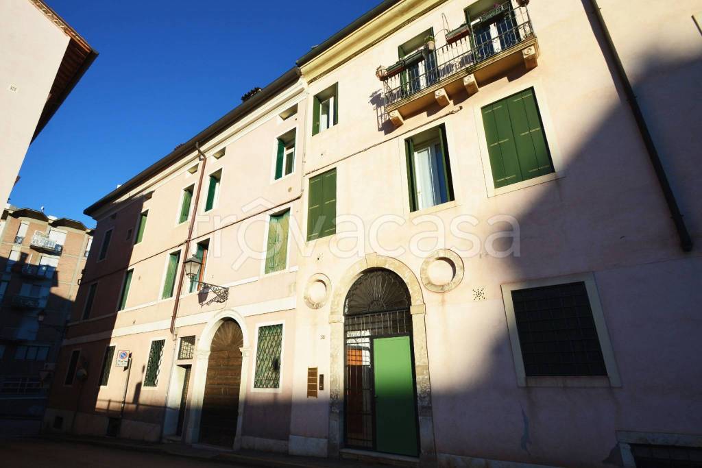 appartamento in affitto a Vicenza in zona Centro Storico