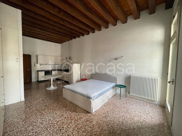 appartamento in affitto a Vicenza in zona Riello