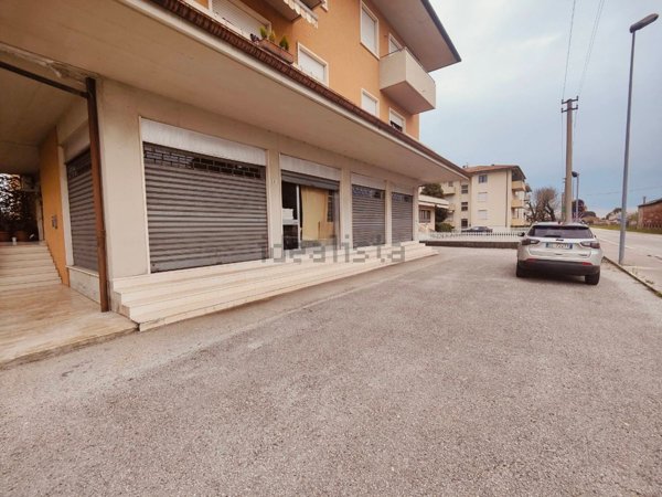 negozio in affitto a Villaverla in zona Novoledo