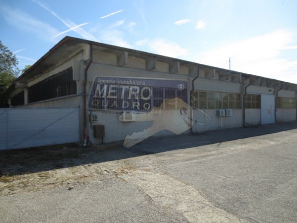 capannone in affitto a Zanè