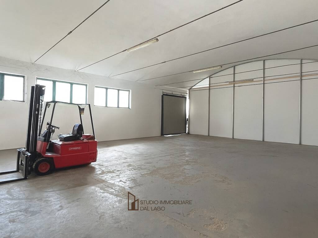 locale commerciale in affitto a Zanè