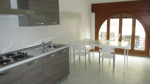 appartamento in affitto a Zugliano in zona Centrale