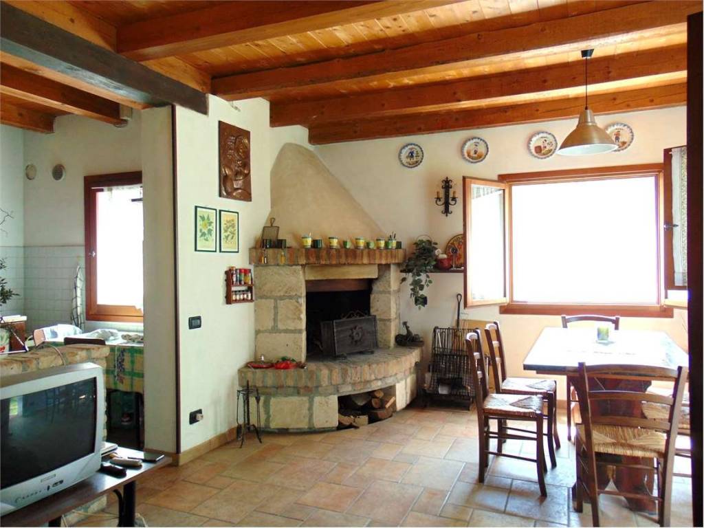 casa indipendente in affitto a Barbarano Mossano