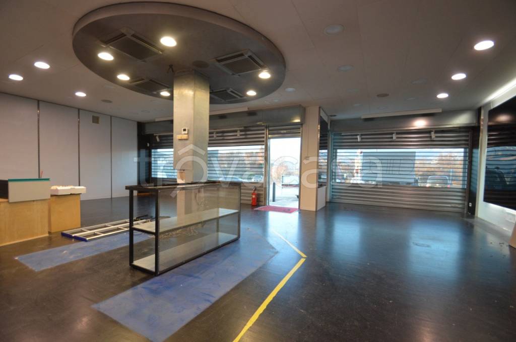 negozio in affitto a Colceresa