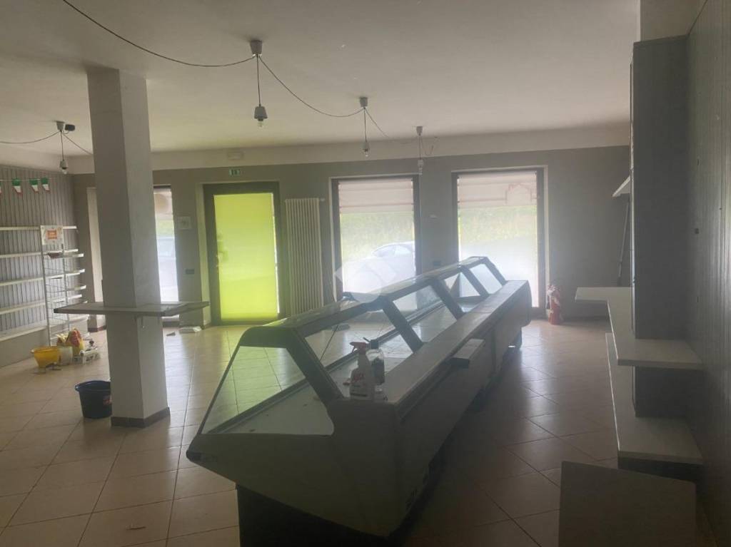 negozio in affitto a Colceresa