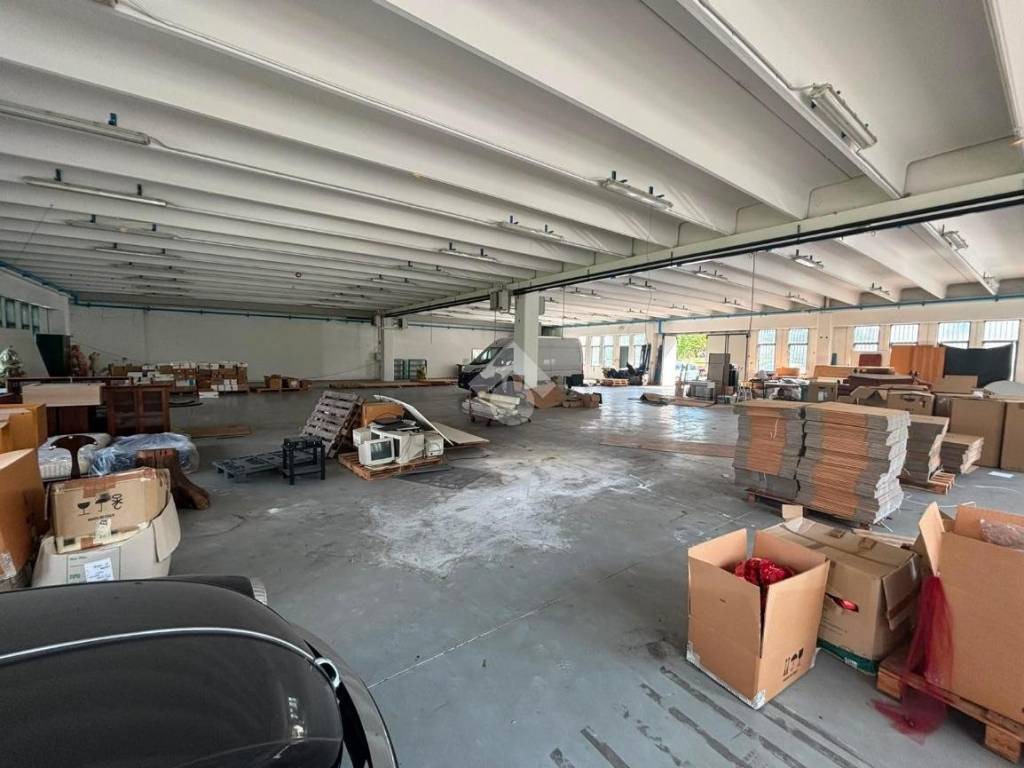 locale commerciale in affitto a Colceresa
