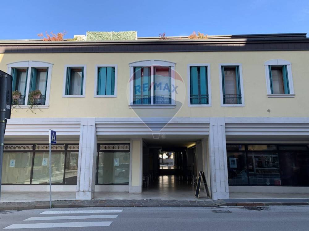 negozio in affitto a Belluno in zona Centro Storico