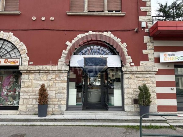 negozio in affitto a Belluno in zona Baldenich