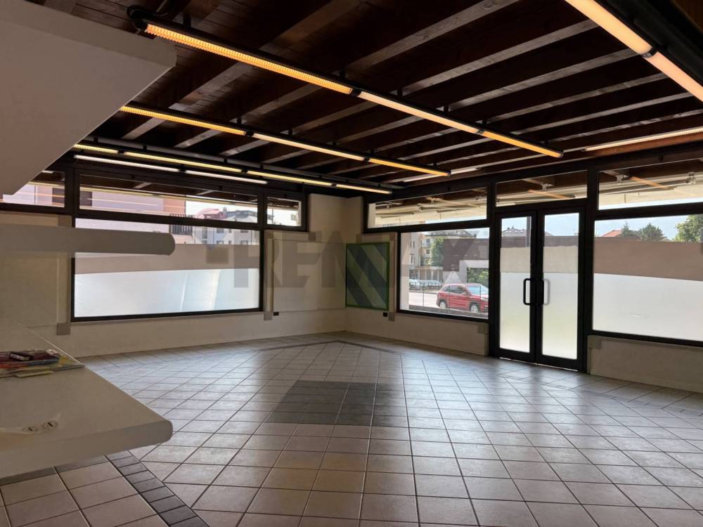 locale commerciale in affitto a Belluno