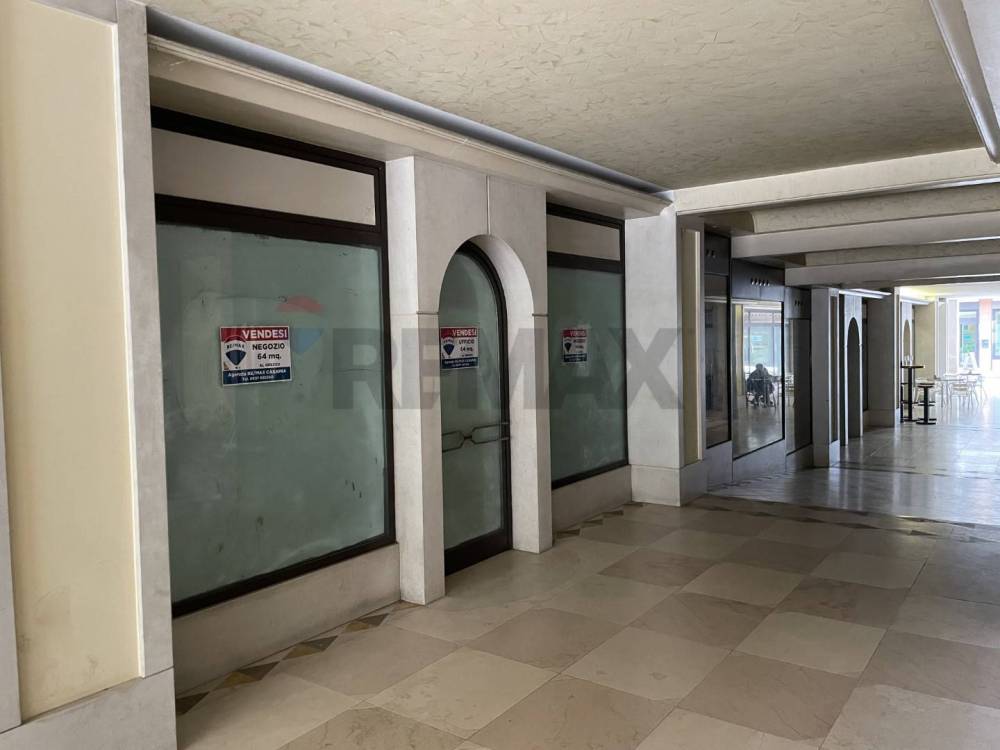 negozio in affitto a Belluno in zona Borgo Garibaldi