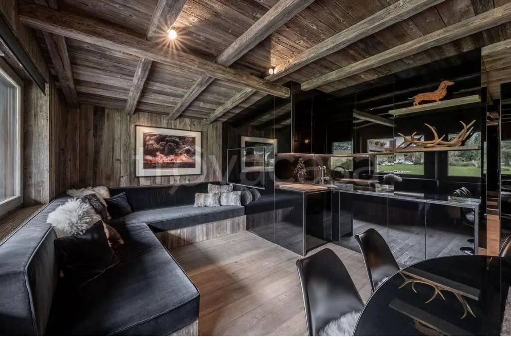 appartamento in affitto a Cortina d'Ampezzo in zona Pezié