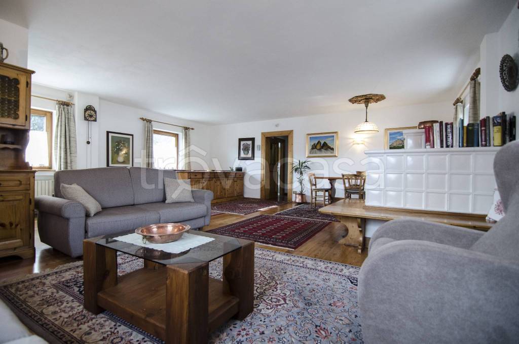 appartamento in affitto a Cortina d'Ampezzo in zona Chiave