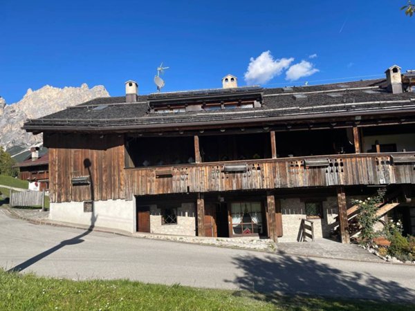 appartamento in affitto a Cortina d'Ampezzo in zona Rònco