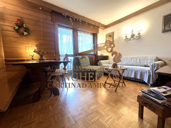 appartamento in affitto a Cortina d'Ampezzo in zona Pezié
