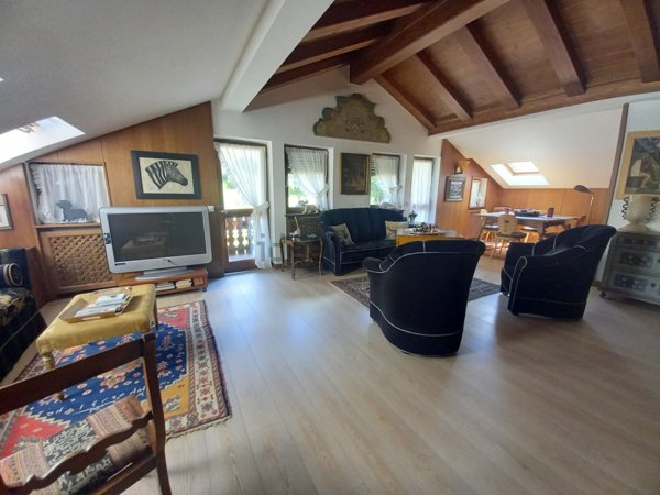 appartamento in affitto a Cortina d'Ampezzo in zona Pezié