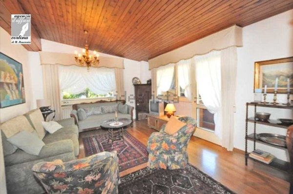 appartamento in affitto a Cortina d'Ampezzo in zona Cianderìes