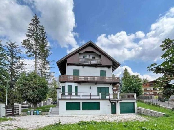 casa indipendente in affitto a Cortina d'Ampezzo in zona Cianderìes