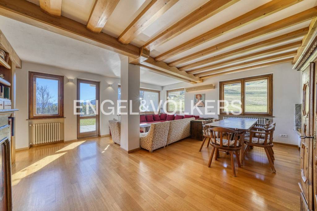 appartamento in affitto a Cortina d'Ampezzo in zona Rònco