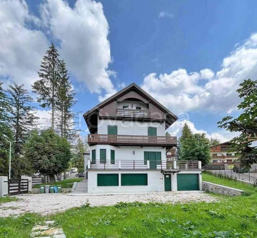 casa indipendente in affitto a Cortina d'Ampezzo in zona Cianderìes