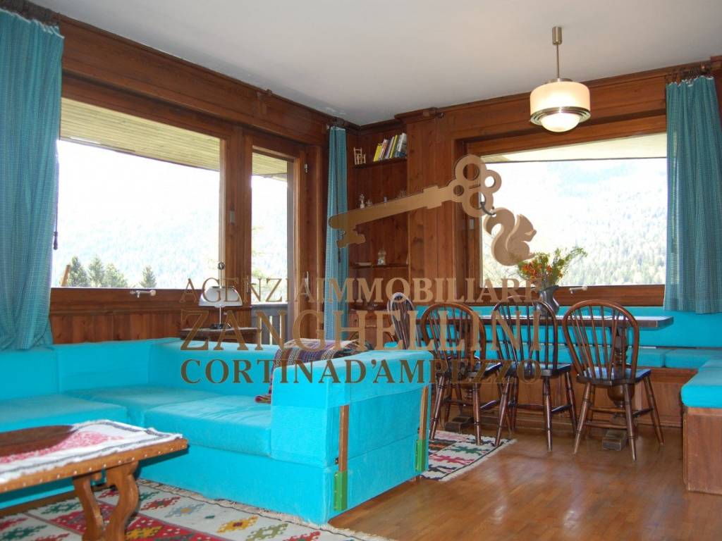 appartamento in affitto a Cortina d'Ampezzo in zona Pezié