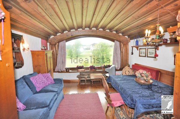 appartamento in affitto a Cortina d'Ampezzo in zona Cianderìes