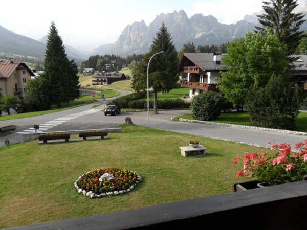 appartamento in affitto a Cortina d'Ampezzo in zona Pezié