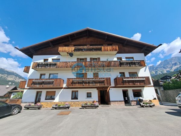 appartamento in affitto a Cortina d'Ampezzo in zona Cianderìes