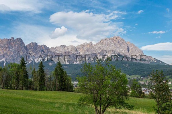 appartamento in affitto a Cortina d'Ampezzo in zona Crìgnes