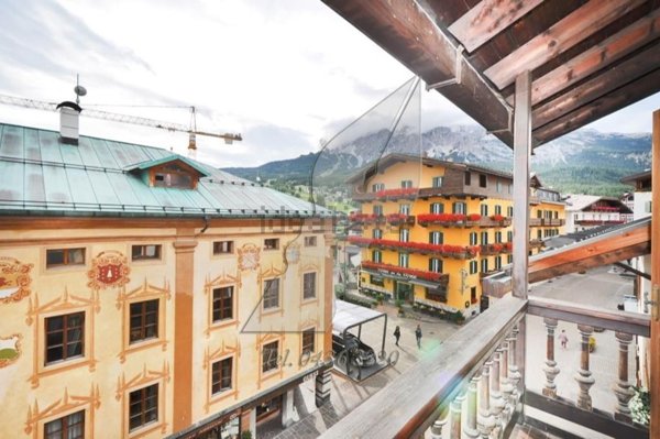 appartamento in affitto a Cortina d'Ampezzo in zona Crìgnes