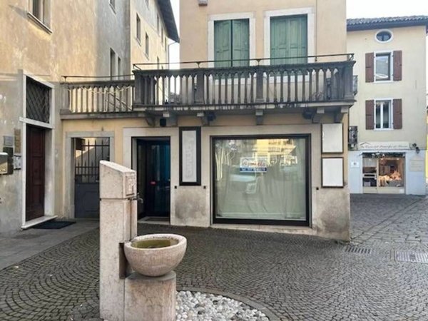 negozio in affitto a Feltre