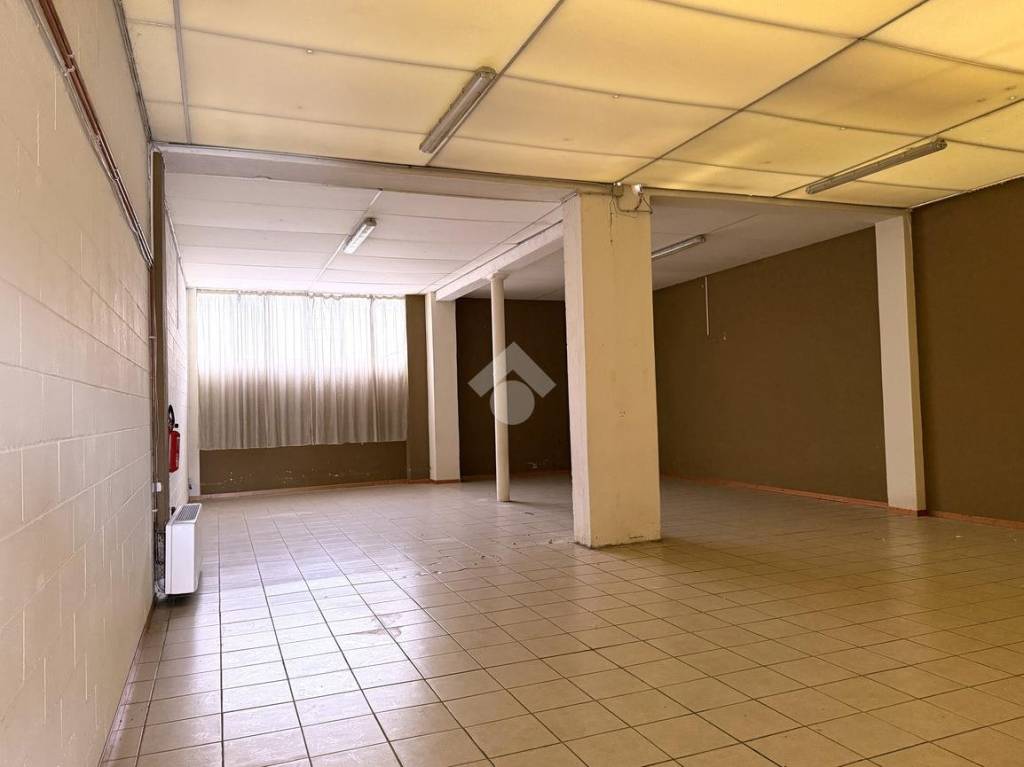 locale commerciale in affitto a Feltre