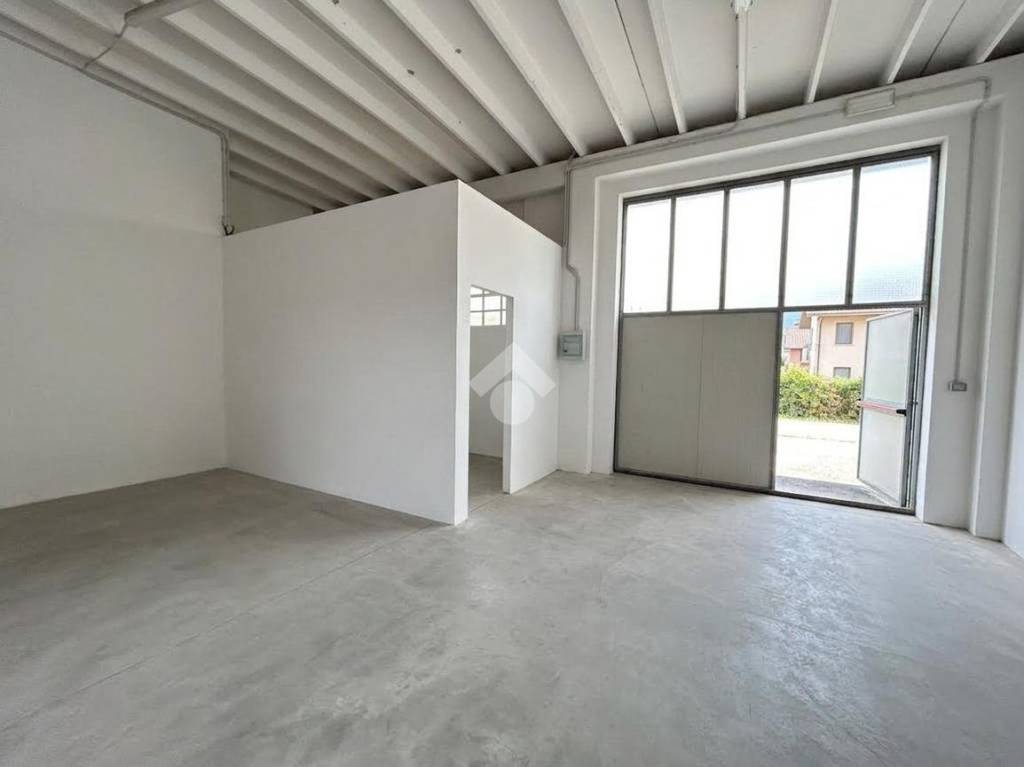 locale commerciale in affitto a Feltre