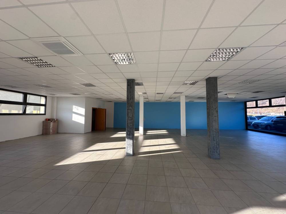 locale commerciale in affitto a Sedico in zona Gresal