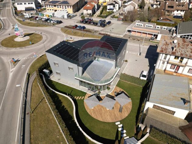 negozio in affitto ad Alpago in zona Farra d'Alpago