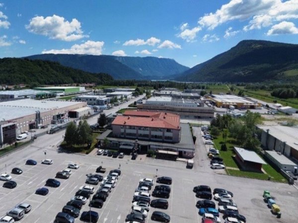 ufficio in affitto ad Alpago in zona Paludi