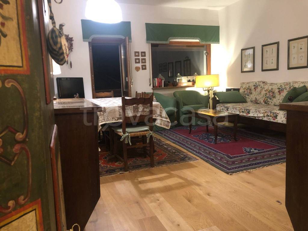 appartamento in affitto a Val di Zoldo in zona Pecol