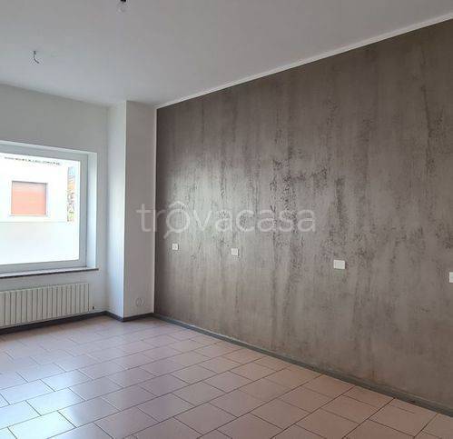 negozio in affitto a Borgo Valbelluna in zona Trichiana