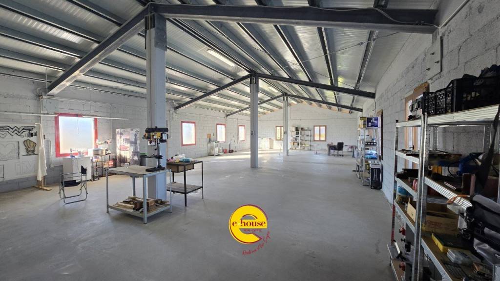 negozio in affitto ad Altivole in zona Caselle