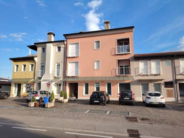 ufficio in affitto ad Altivole in zona Caselle