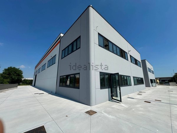 locale commerciale in affitto ad Altivole in zona Caselle