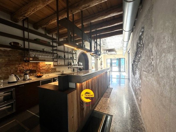 negozio in affitto ad Asolo