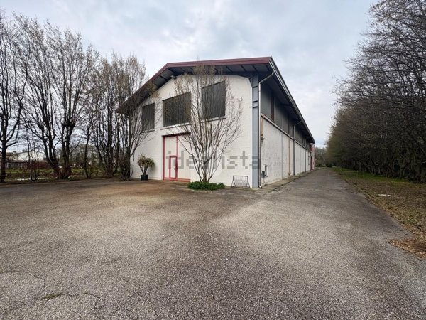 capannone in affitto ad Asolo