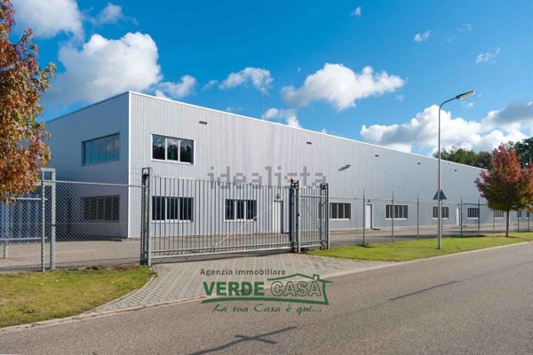 locale commerciale in affitto ad Asolo in zona Sant'Apollinare