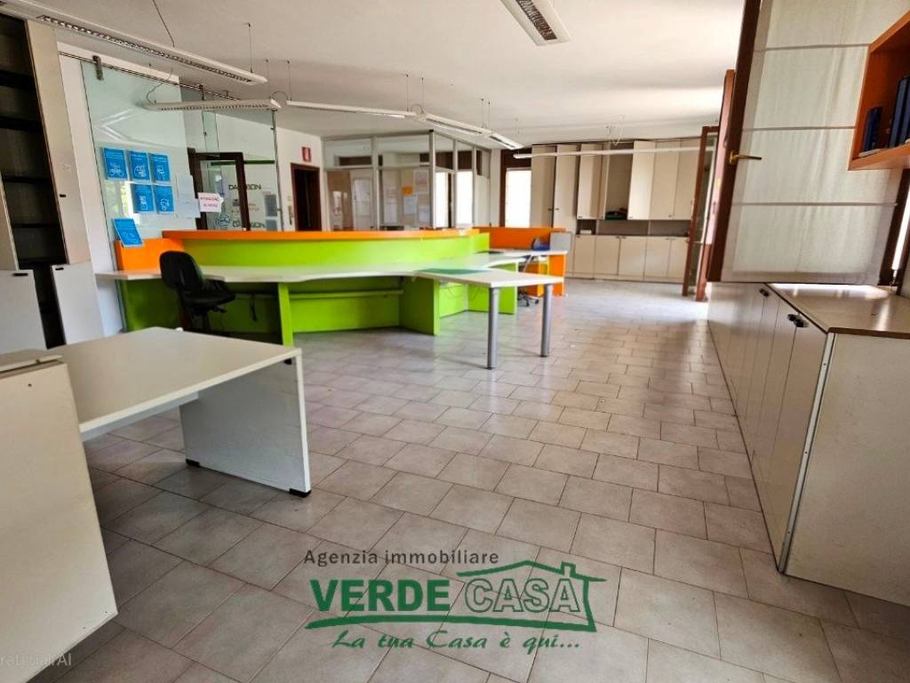 ufficio in affitto ad Asolo in zona Sant'Apollinare