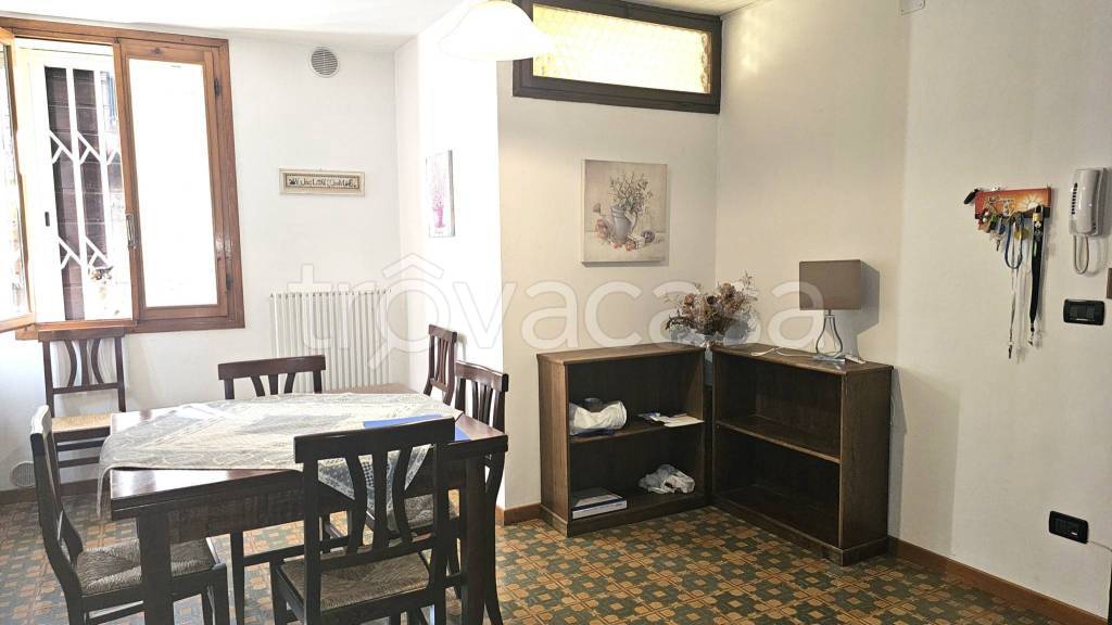 appartamento in affitto ad Asolo