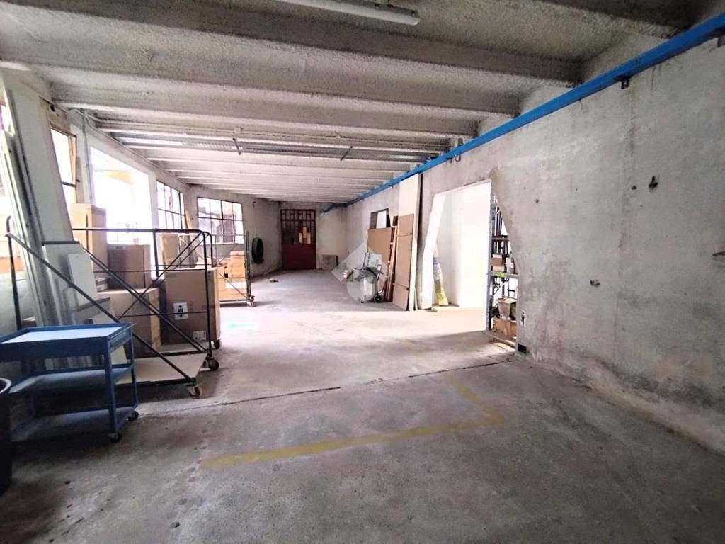 locale commerciale in affitto a Breda di Piave