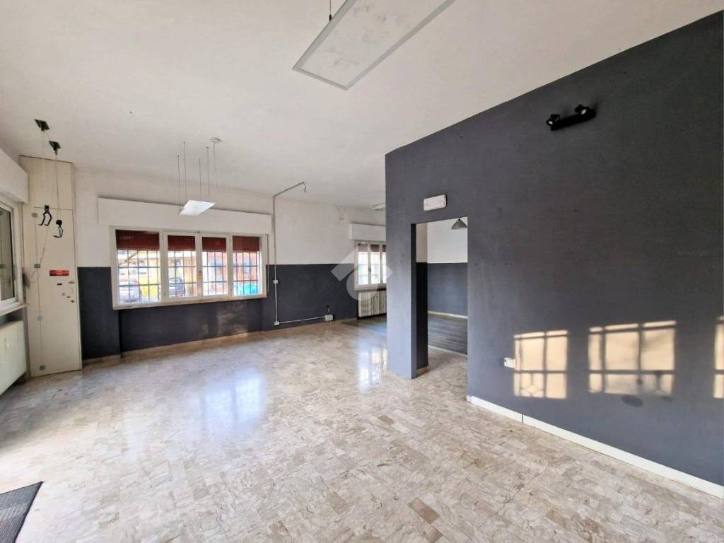 negozio in affitto a Carbonera