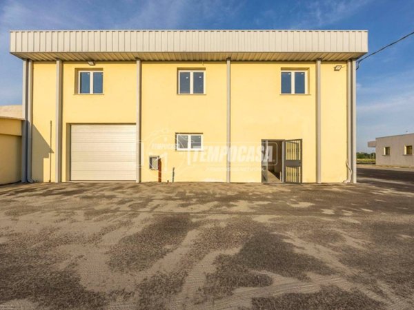 locale commerciale in affitto a Casale sul Sile
