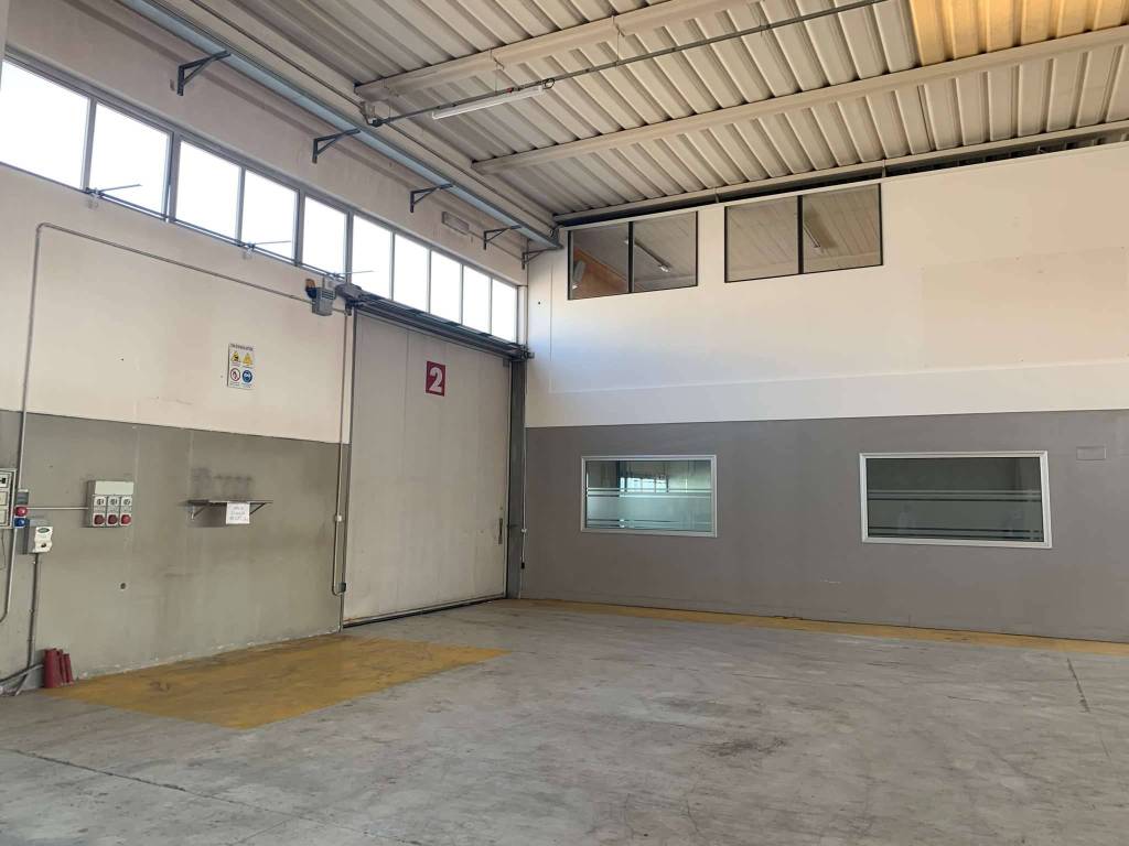 locale commerciale in affitto a Casier