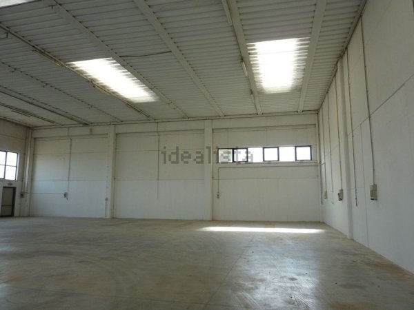 capannone in affitto a Casier